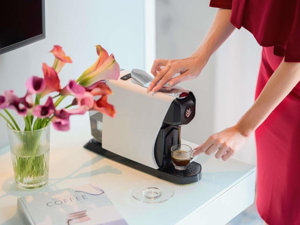 جناح على الحديقة