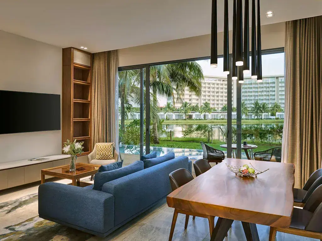 فيلا 3 غرف نوم مع مسبح خاص وإطلالة على البحيرة