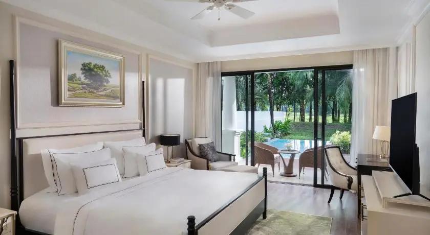 فيلا 3 غرف نوم مع إطلالة على الحديقة ومسبح خاص