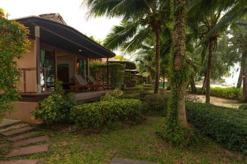 كوخ ديلوكس على شاطئ البحر