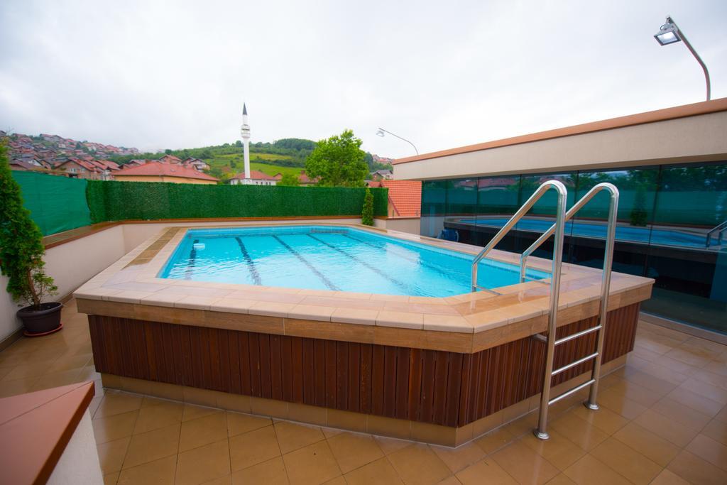 فيلا ثمان غرف مع مسبح خاص