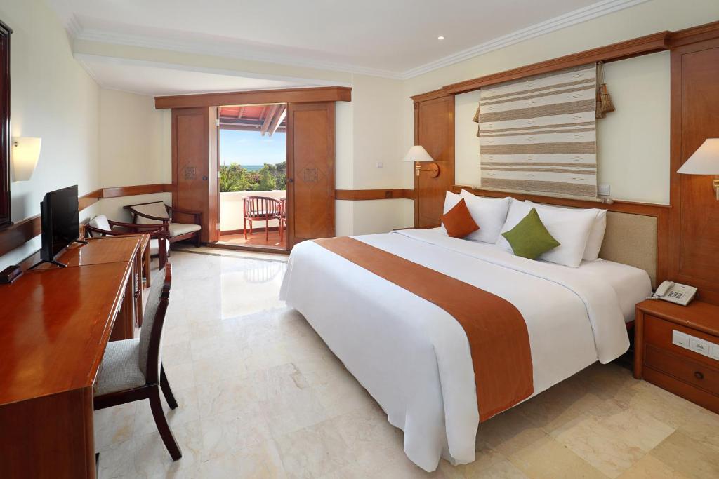 غرفة غاردين مع إطلالة على المسبح