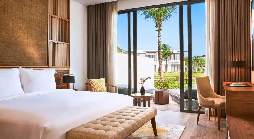 فيلا غرفتي نوم مع مسبح خاص وإطلالة على البحيرة